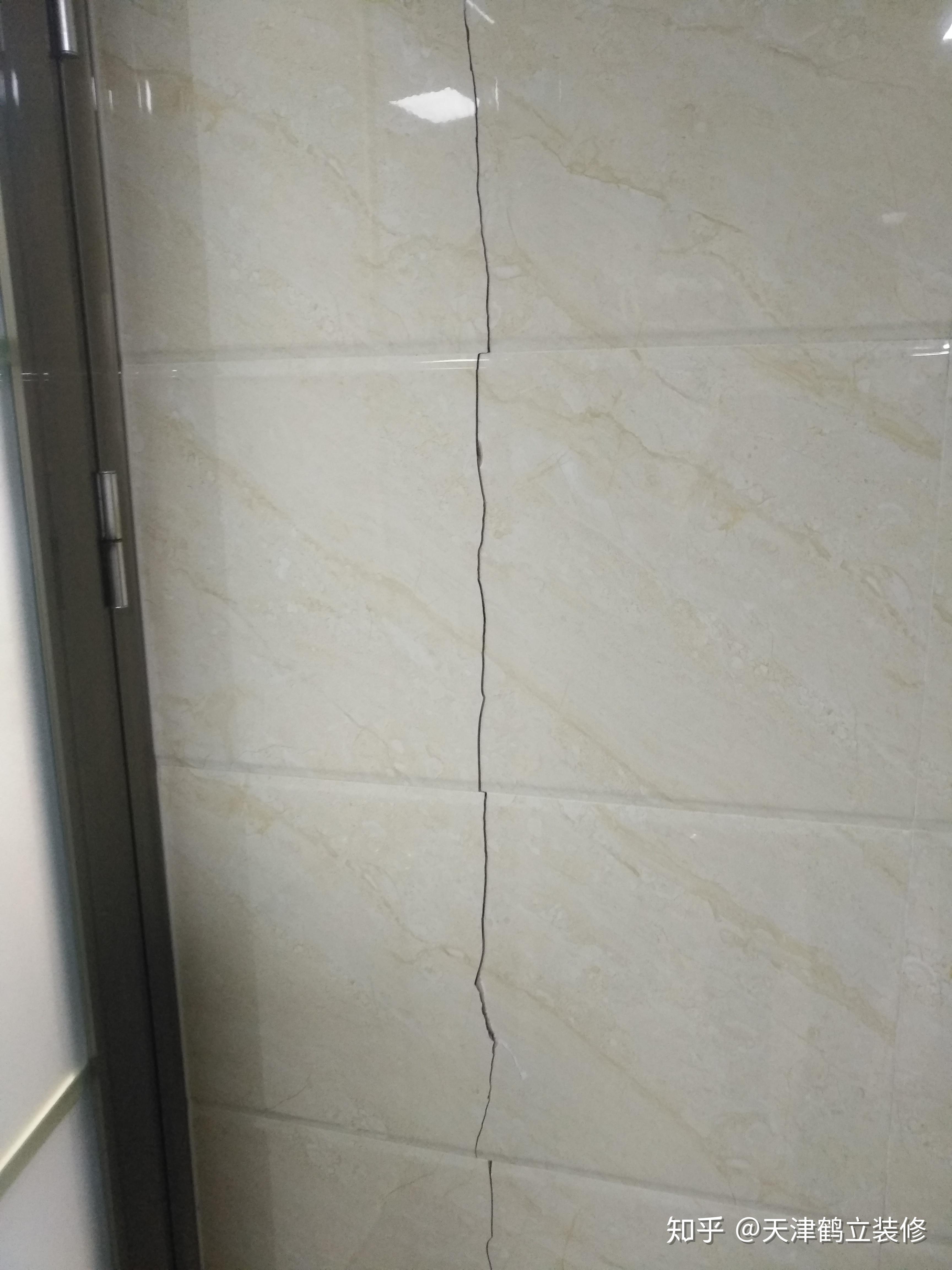 地面瓷砖空鼓的原因(瓷砖地砖空鼓解决方案)