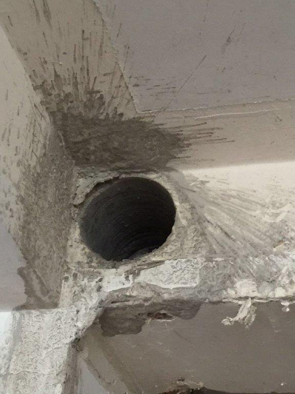 墙壁瓷砖打了洞怎么补救视频(墙壁瓷砖打了洞怎么补救视频教学)