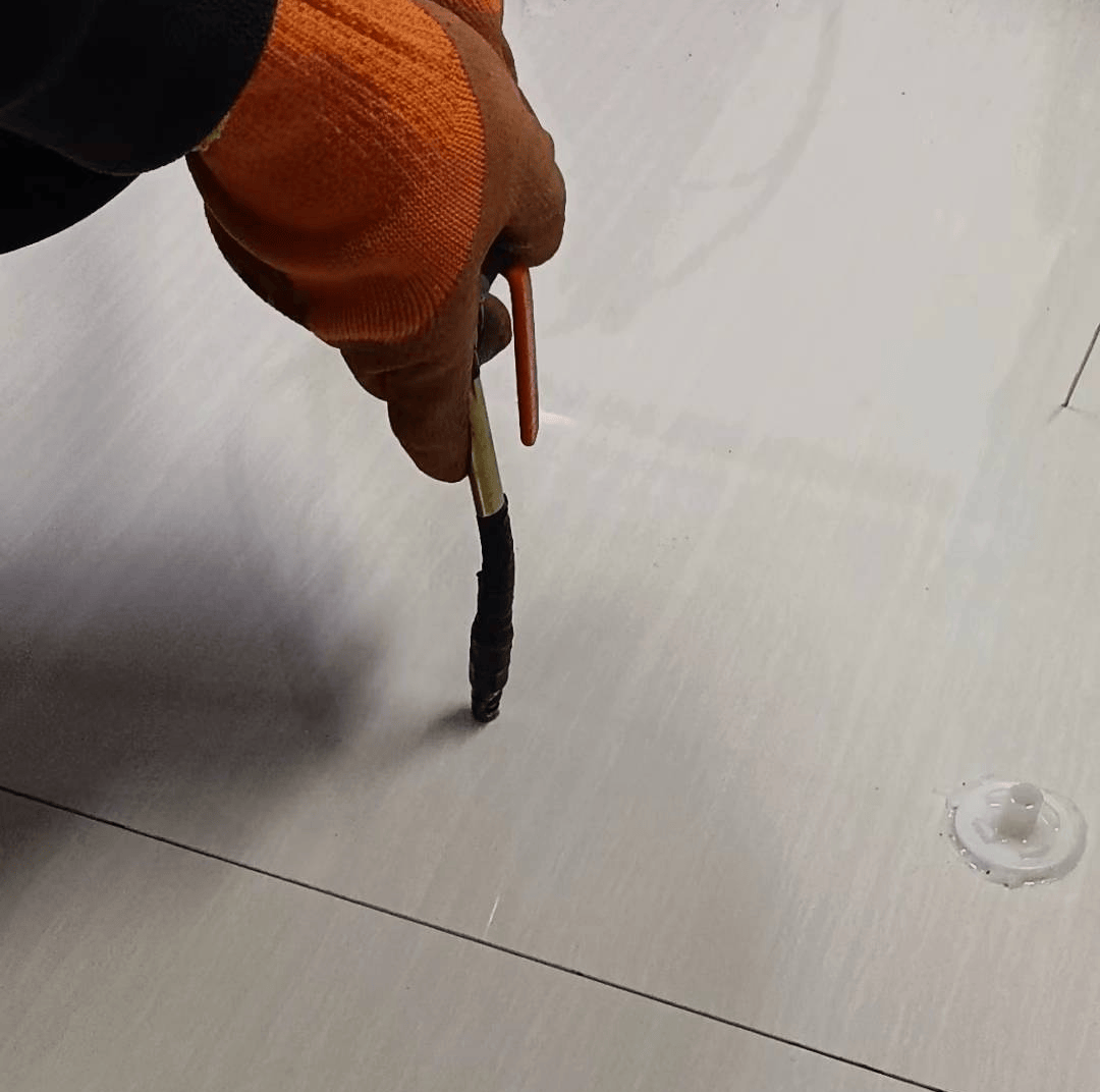 墙砖空鼓一点点没事吧(墙砖空鼓但不掉怎么处理) 墙砖空鼓一点点没事吧(墙砖空鼓但不掉怎么处理)